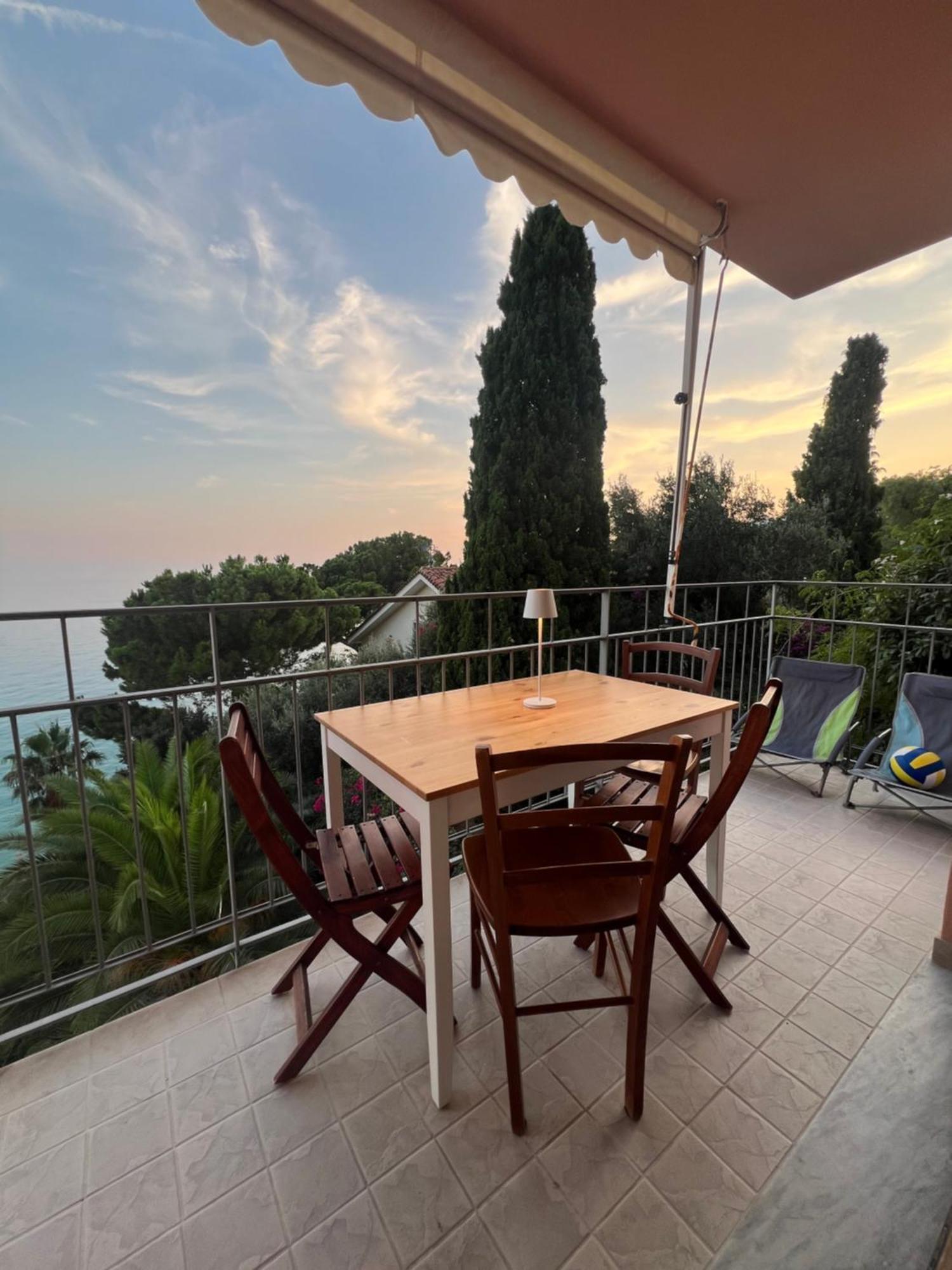La Casa Alle Calandre Ventimiglia Buitenkant foto